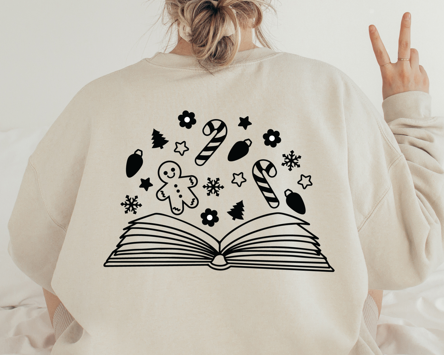 FREE Christmas Book SVG | Book Lovers SVG