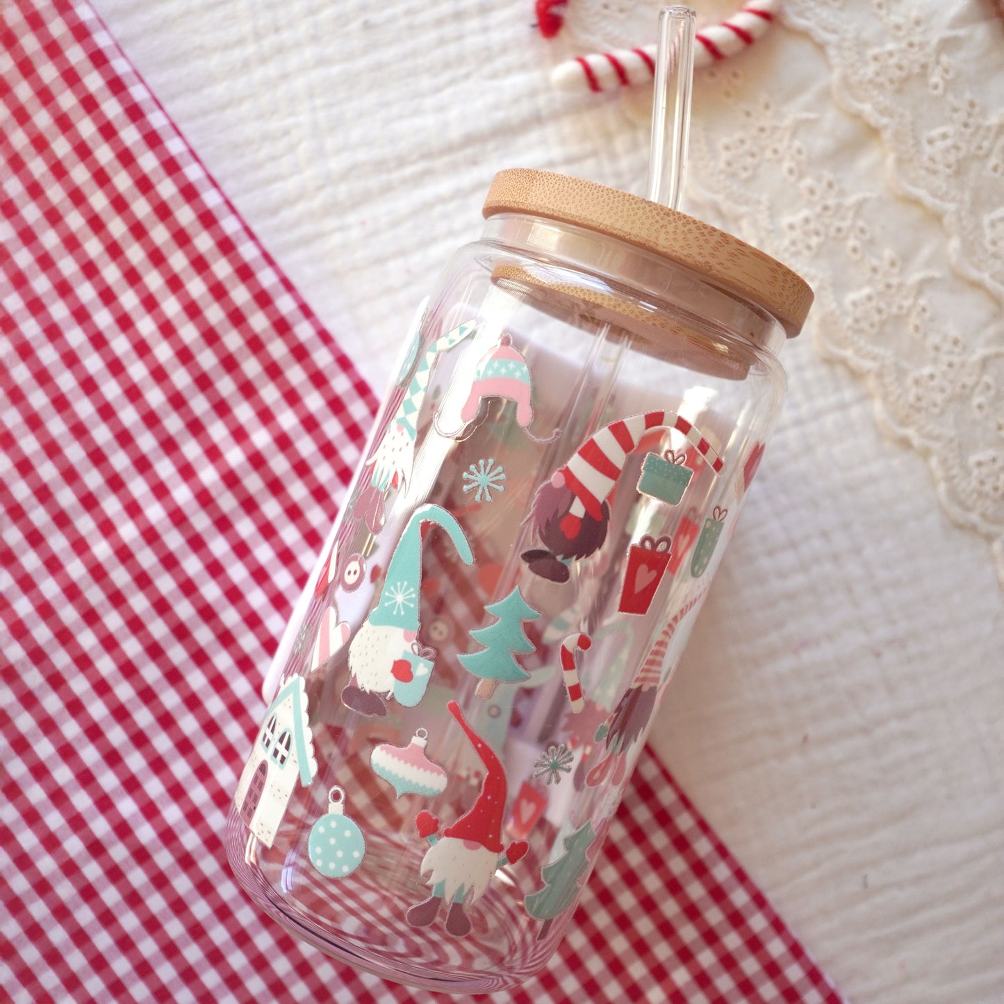 Pre-Assembled 16oz Glass Cup | Holiday Gnomes