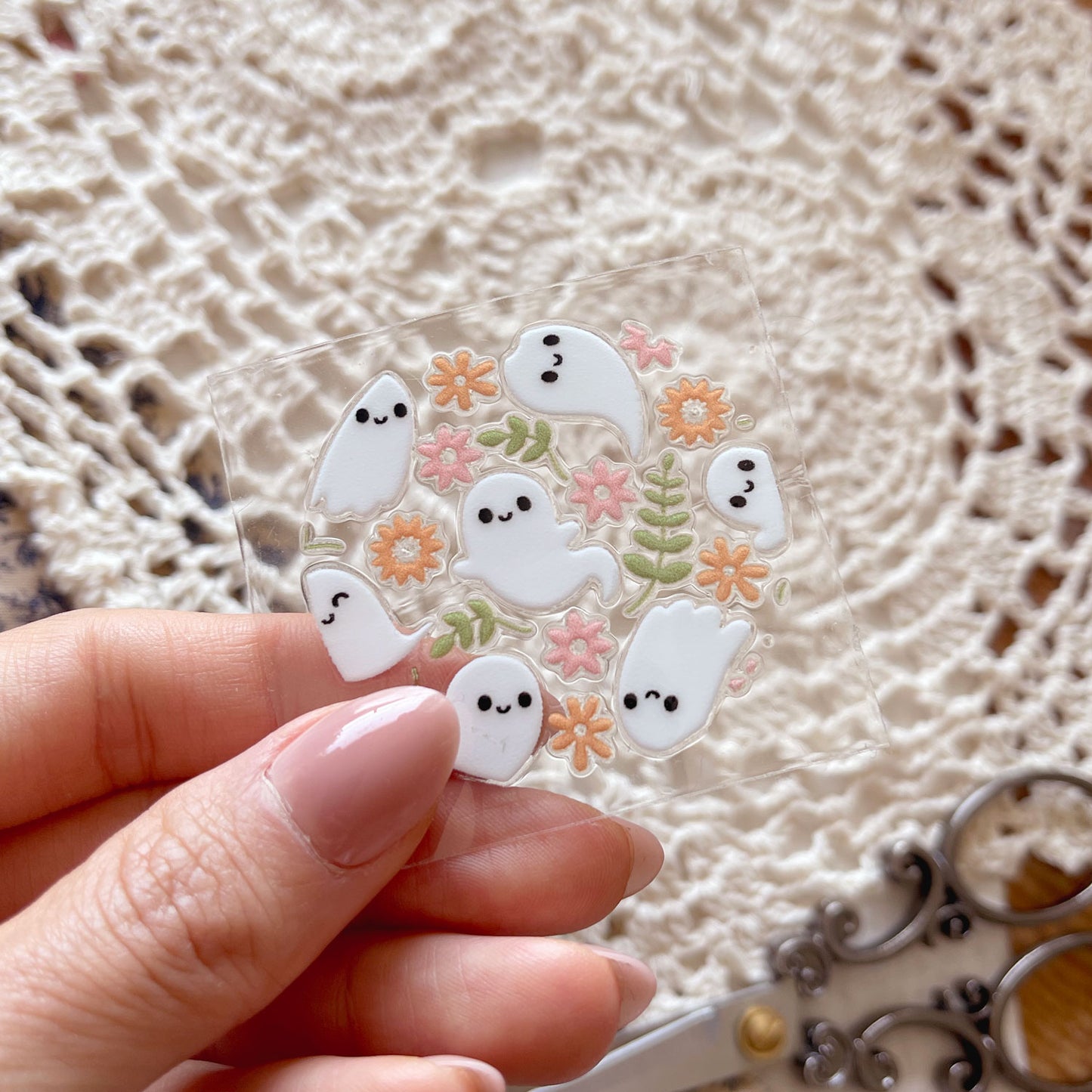 [ Double Sided ] Circle UV DTF Decal | Cute Floral Ghost
