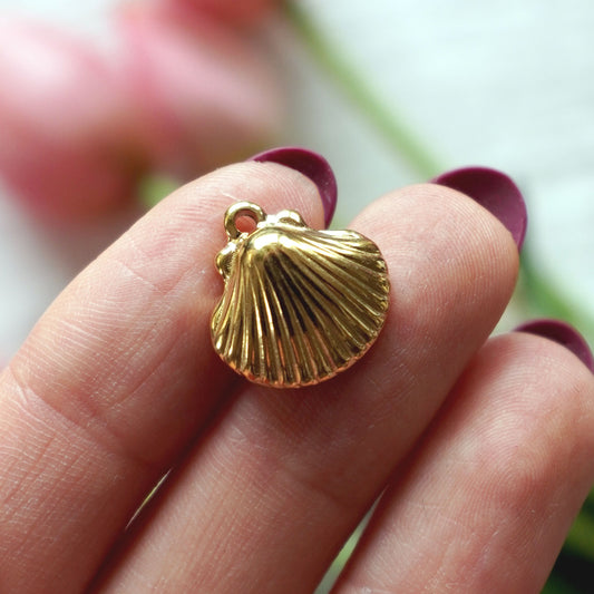 Seashell Charm | 18K Gold Plated